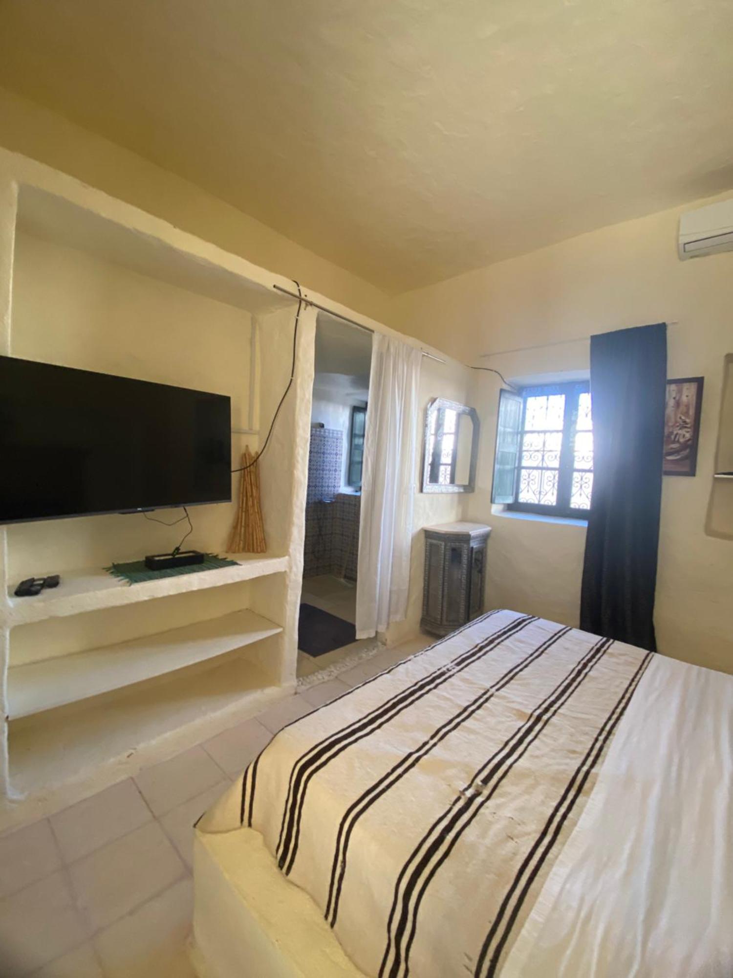 Dar Oueghlani - Maison D'Hotes El Mây Esterno foto